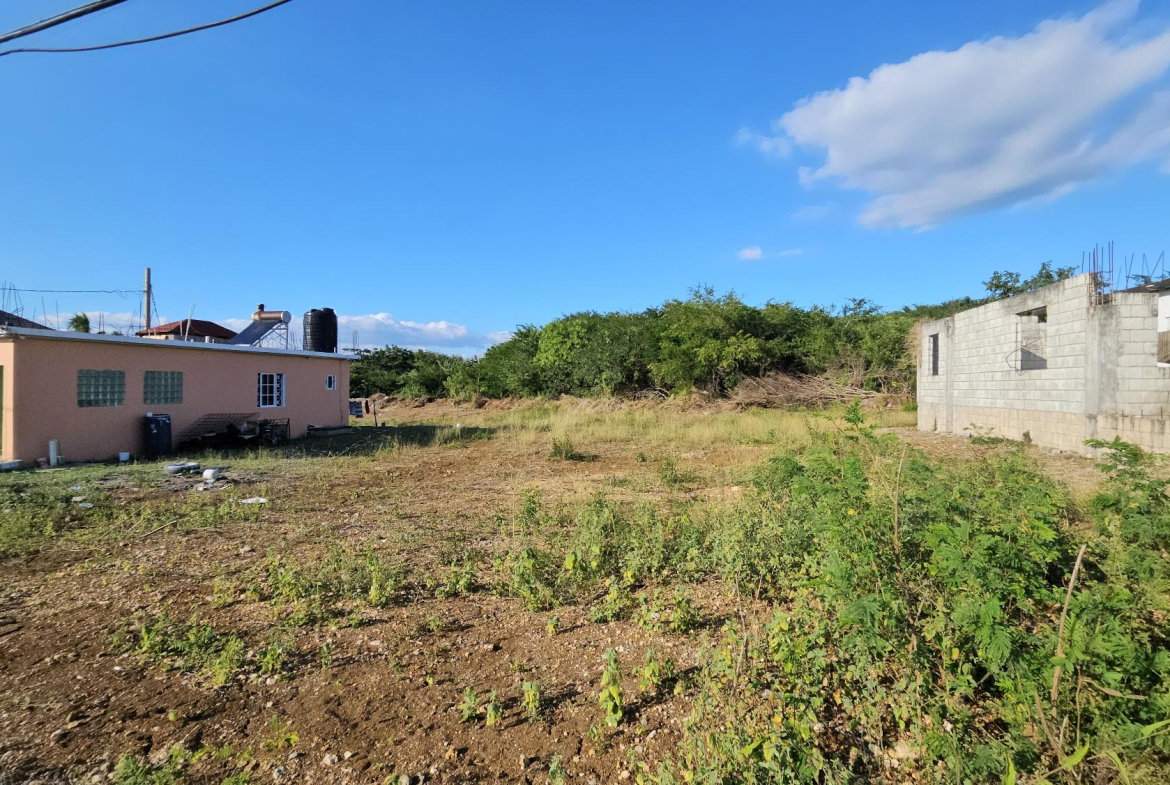 Twelfth image of Mineral Heights Manor in May Pen, Clarendon, Jamaica - property is For Sale