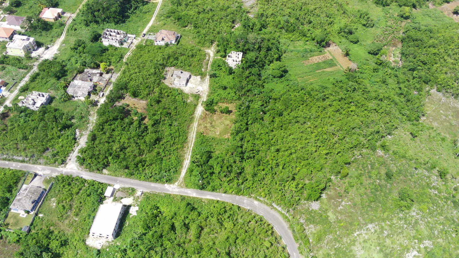 Sixth image of 193 Olive Park in Santa Cruz, St. Elizabeth, Jamaica - property is For Sale