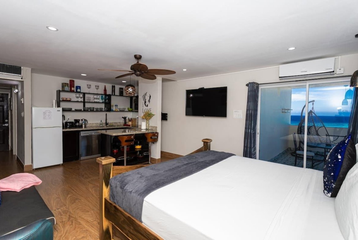 Seventh image of 1208- 11 Queens Dr., St. James in Montego Bay, St. James, Jamaica - property is For Sale