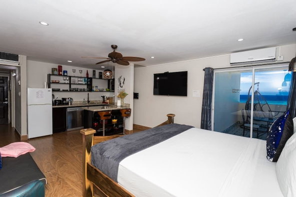 Seventh image of 1208- 11 Queens Dr., St. James in Montego Bay, St. James, Jamaica - property is For Sale