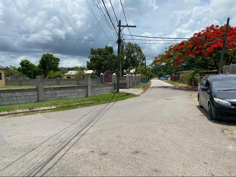 Fourth image of Denbigh Crescent in Clarendon Park, Clarendon, Jamaica - property is For Sale