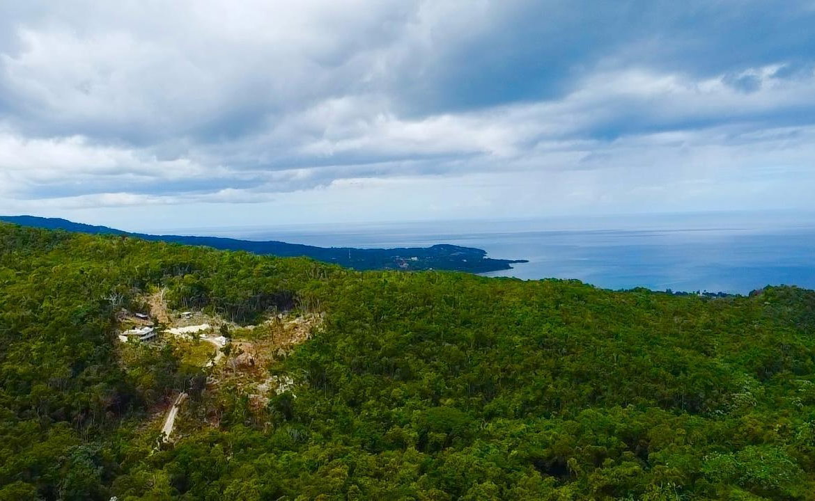 Sixth image of Spring Gardens, Reading in Reading, St. James, Jamaica - property is For Sale