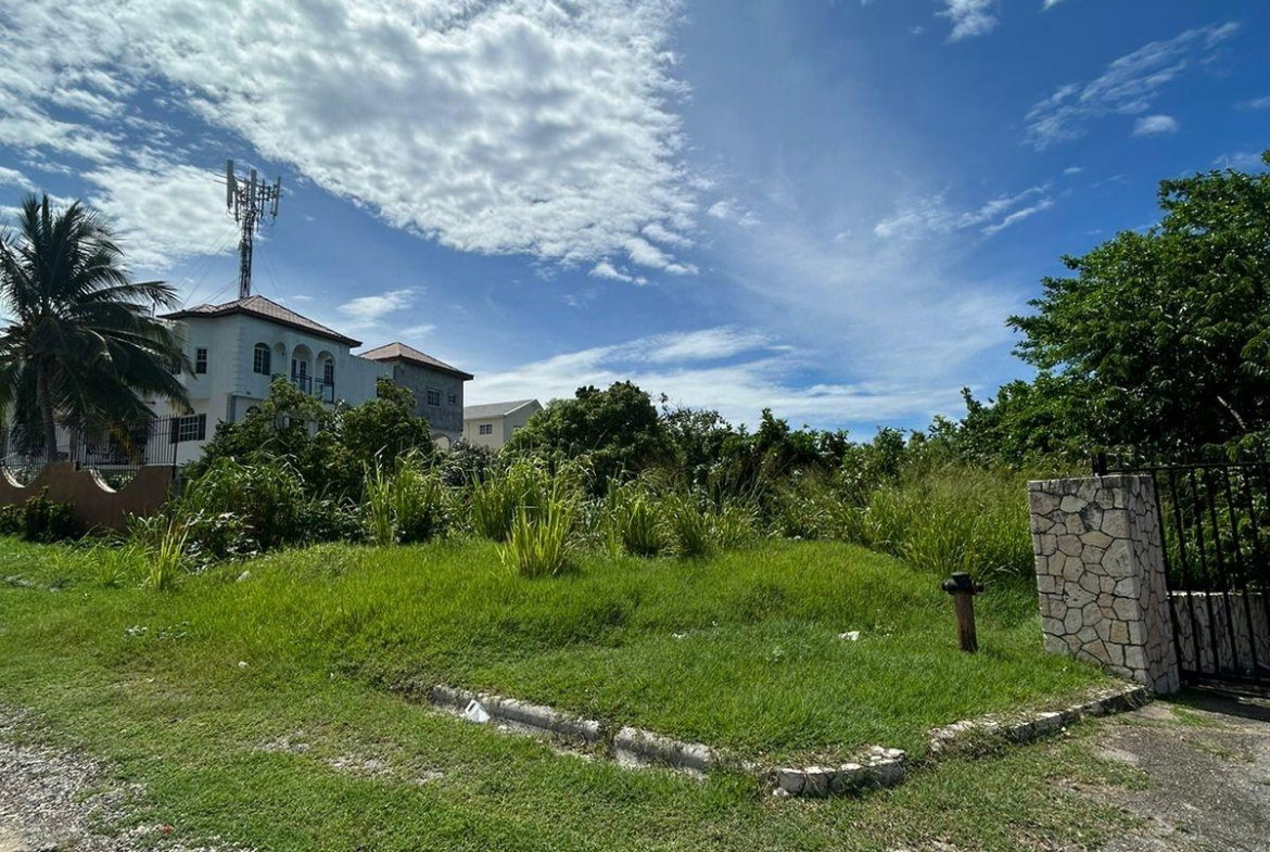 Third image of Red Birch Crescent in Ironshore, St. James, Jamaica - property is For Sale