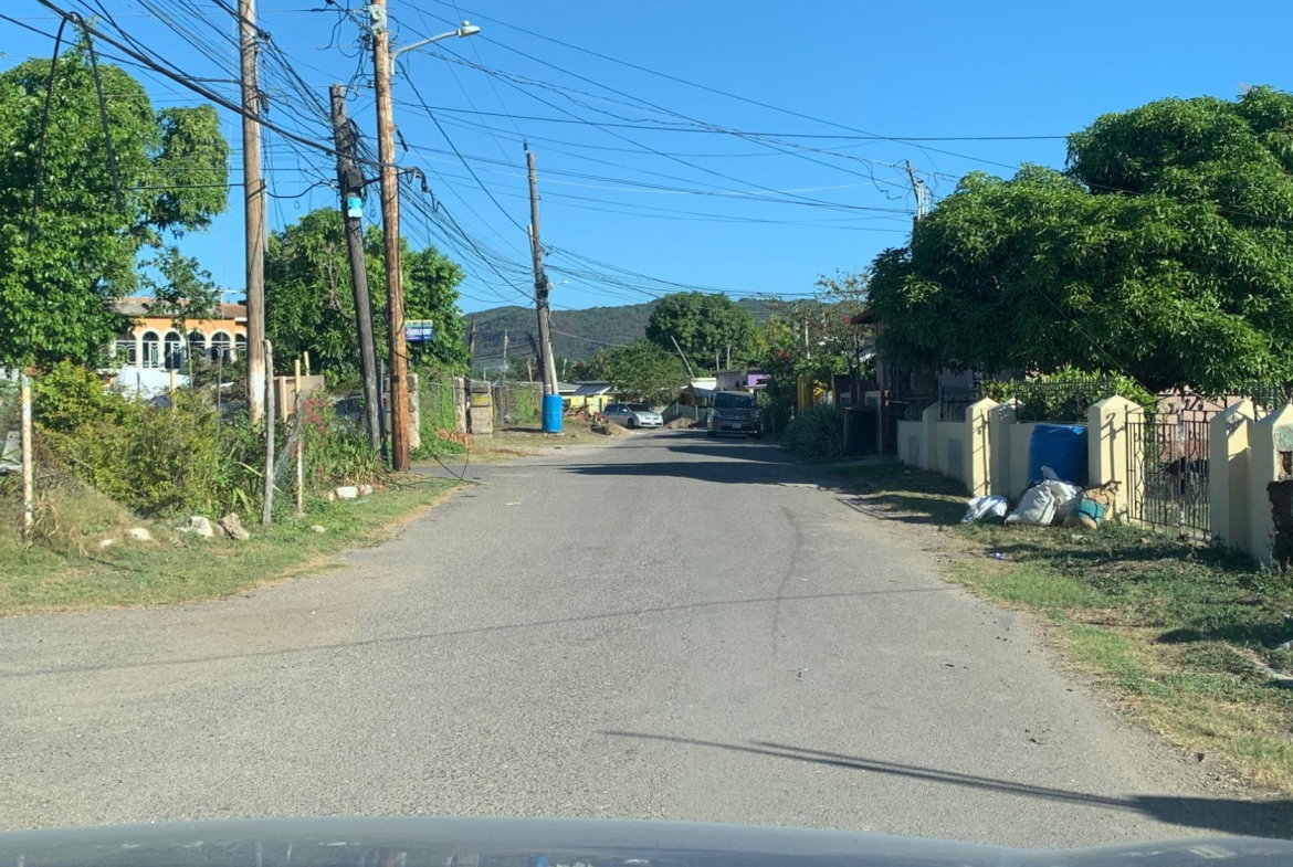 Second image of 10 Smith Avenue in Church Pen, St. Catherine, Jamaica - property is For Sale