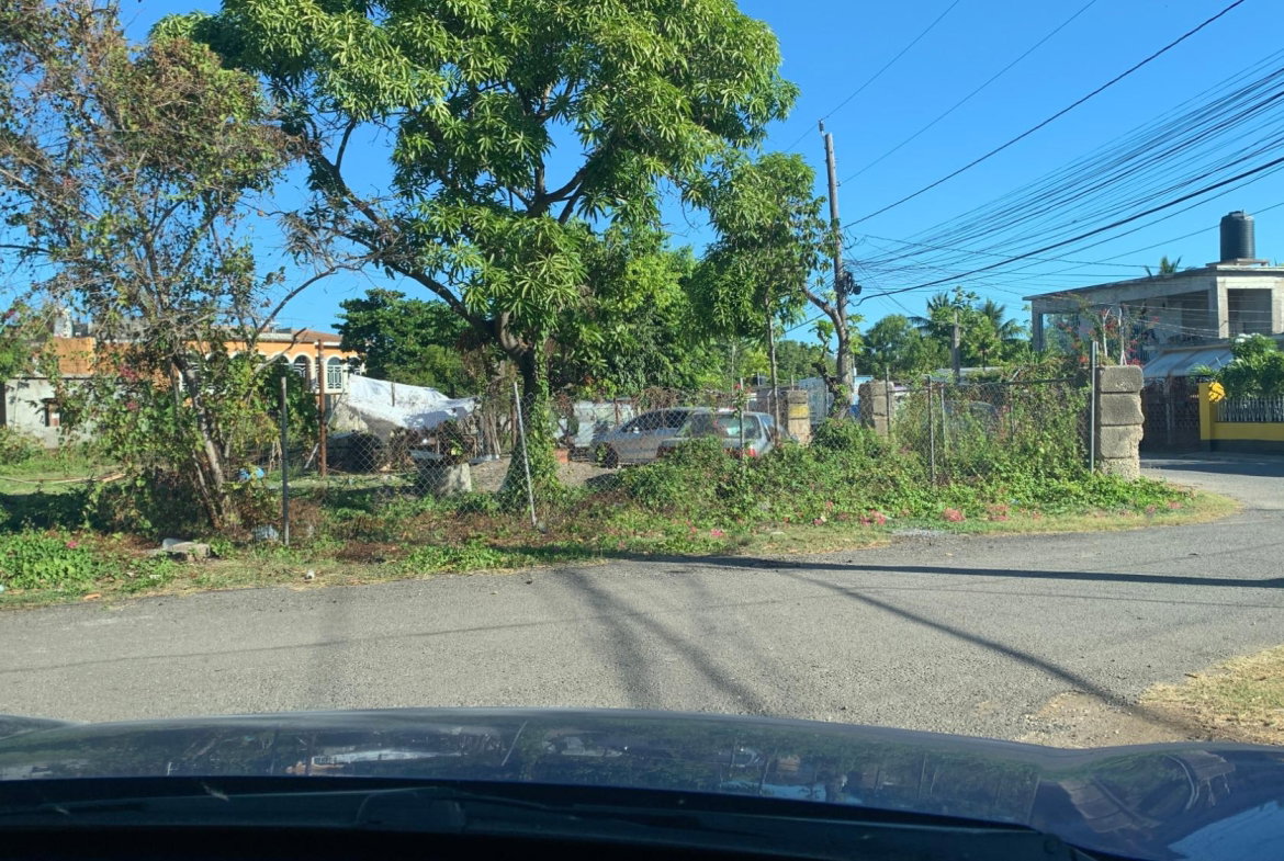 First image of 10 Smith Avenue in Church Pen, St. Catherine, Jamaica - property is For Sale