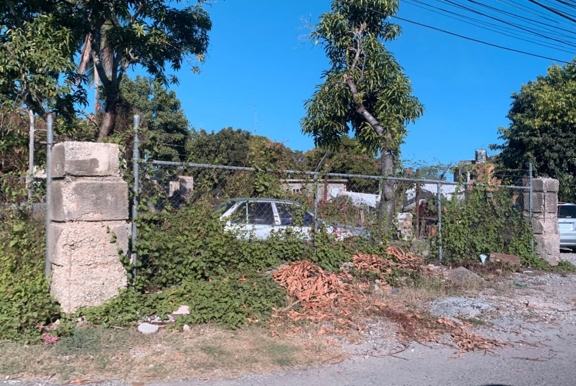 Third image of 10 Smith Avenue in Church Pen, St. Catherine, Jamaica - property is For Sale