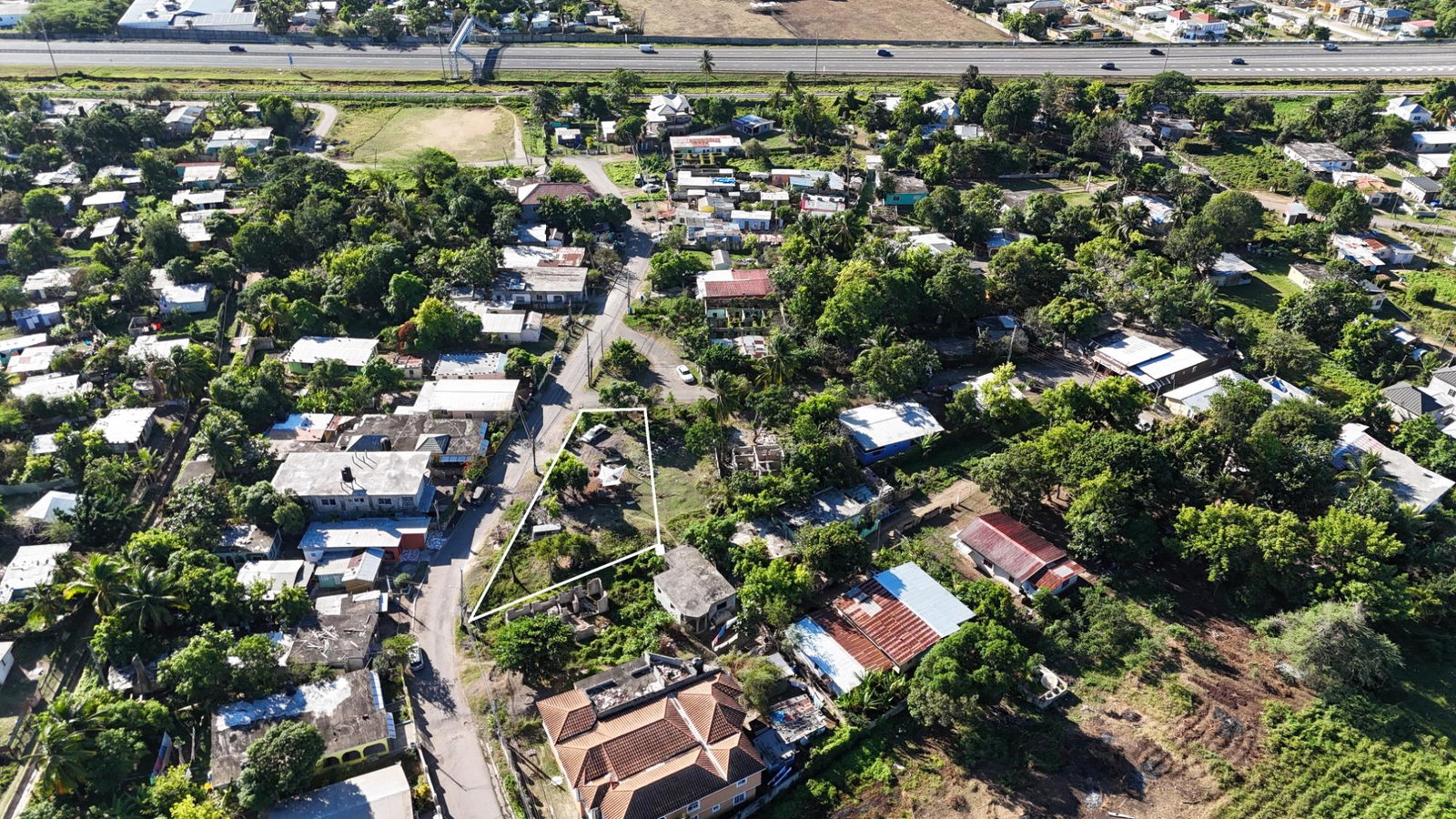 Seventh image of 10 Smith Avenue in Church Pen, St. Catherine, Jamaica - property is For Sale