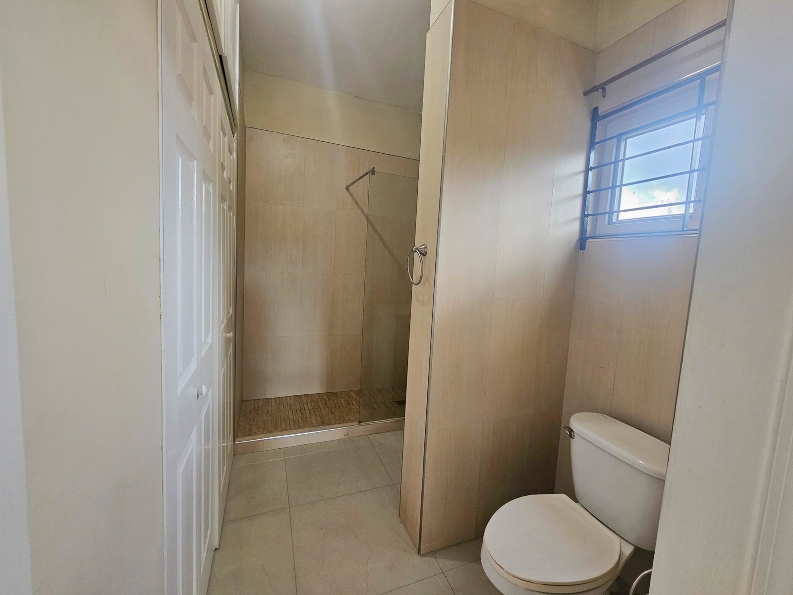 Spacious-2-Bedroom-Apartment-for-Rent-in-Kingston-8-26-Merrivale-Avenue Fourteenth image of 8-26 Merrivale Avenue in Kingston 8, St. Andrew, Jamaica - property is For Rent