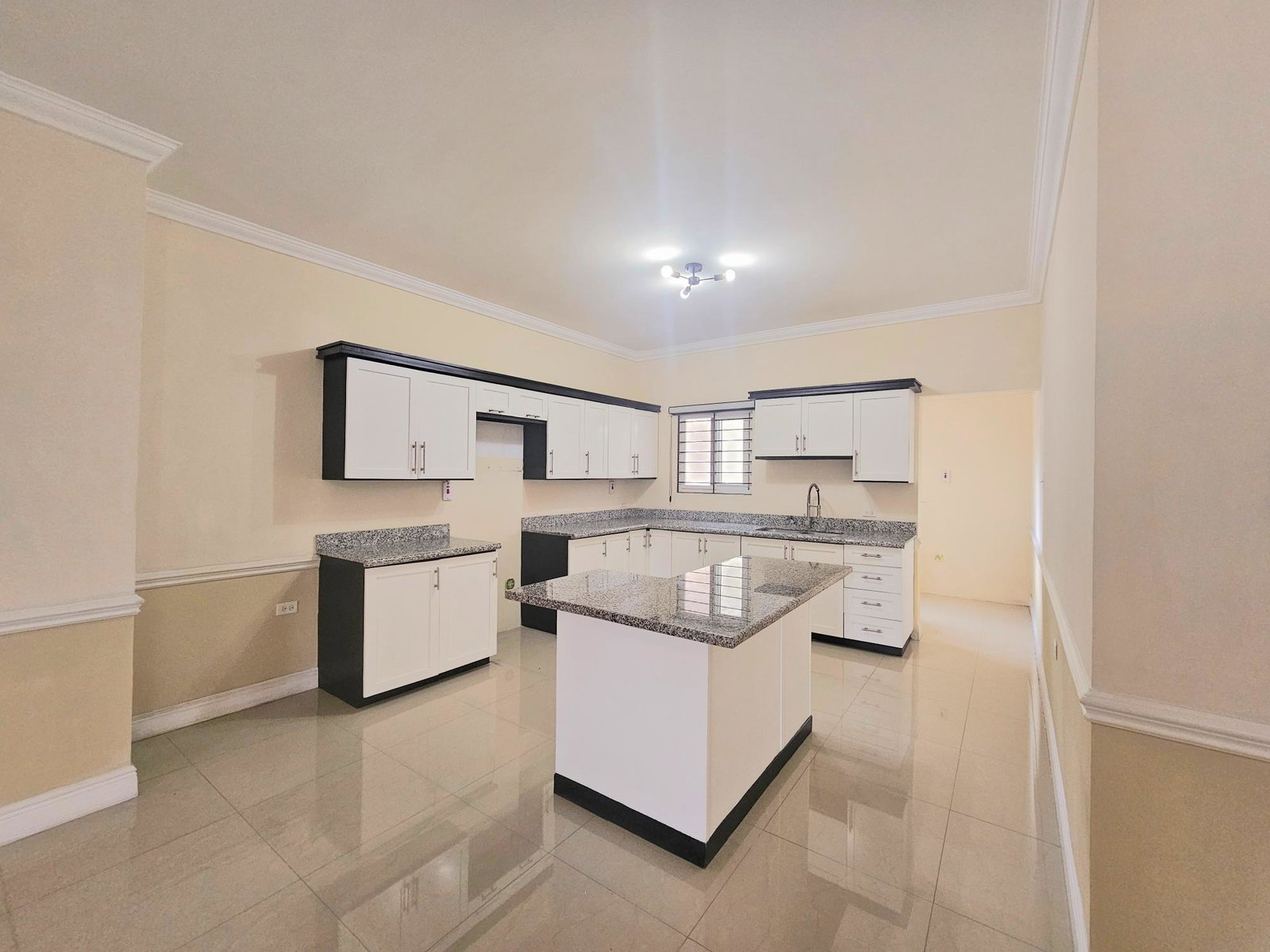 Spacious-2-Bedroom-Apartment-for-Rent-in-Kingston-8-26-Merrivale-Avenue Seventh image of 8-26 Merrivale Avenue in Kingston 8, St. Andrew, Jamaica - property is For Rent