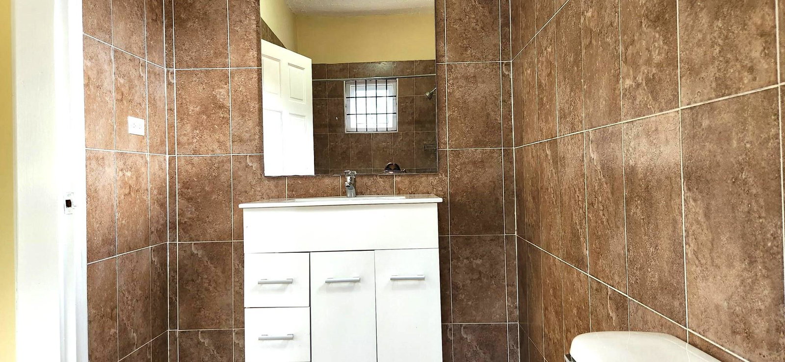 Seventeenth image of 1- The Riviera, Rockhampton in Kingston 8, St. Andrew, Jamaica - property is For Rent