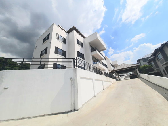 Seventeenth image of 303-27-29 Millsborough Avenue, Kgn in Kingston 6, St. Andrew, Jamaica - property is For Sale