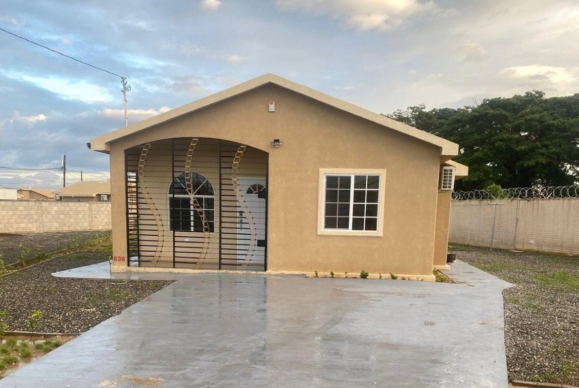 Second image of 636 Phoenix Park Village in Greater Portmore, St. Catherine, Jamaica - property is For Rent