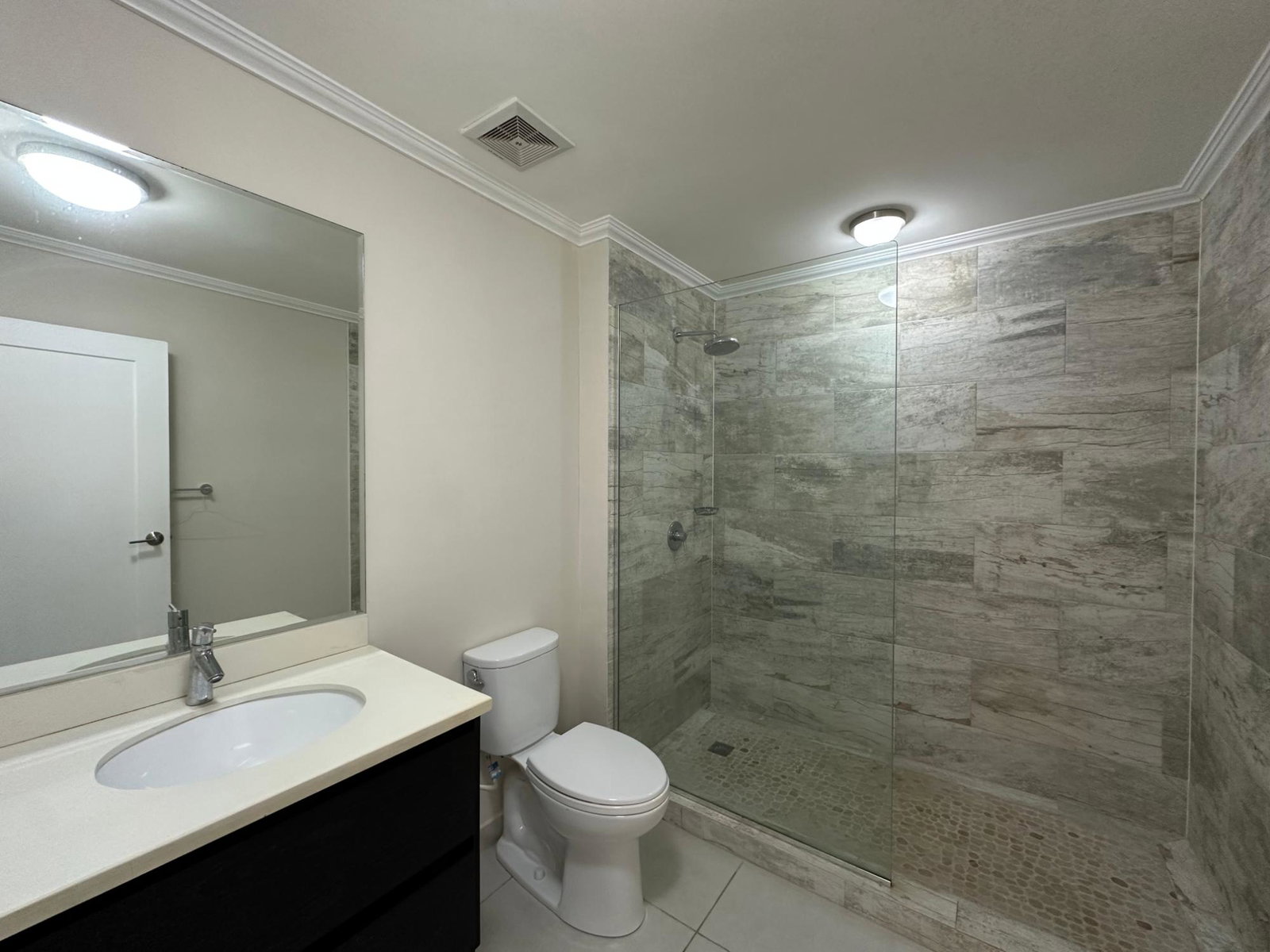 Sixteenth image of 12b-16 Garden Close in Kingston 8, St. Andrew, Jamaica - property is For Sale