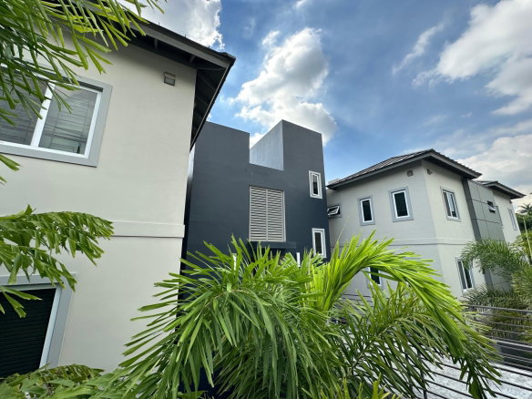 First image of 12b-16 Garden Close in Kingston 8, St. Andrew, Jamaica - property is For Sale
