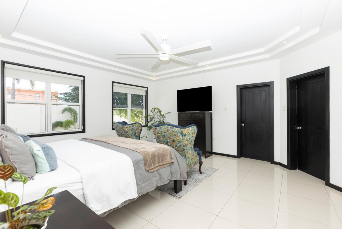 Tenth image of 20-5-7 Degenhart Close in Kingston 6, St. Andrew, Jamaica - property is For Sale