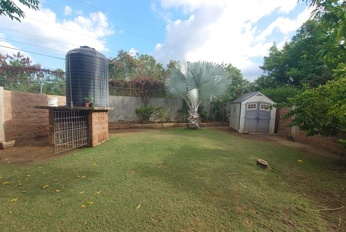 Seventh image of 25 st Martin Boulevard in Caribbean Estates, St. Catherine, Jamaica - property is For Rent