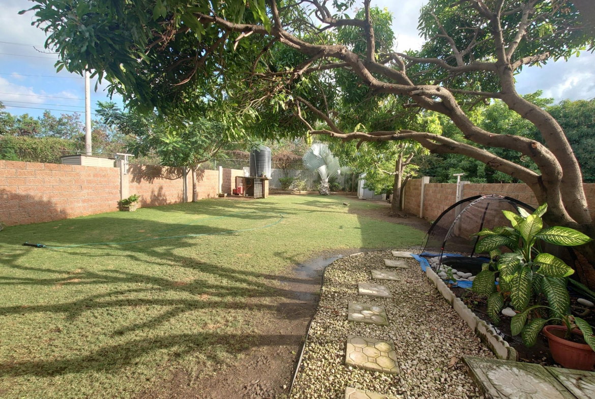 Eighth image of 25 st Martin Boulevard in Caribbean Estates, St. Catherine, Jamaica - property is For Rent