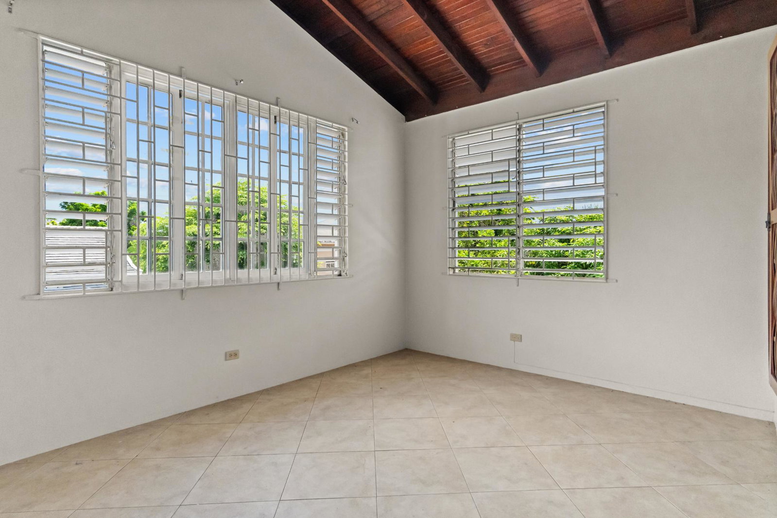 Seventh image of 7 Carmel Crescent in Kingston 8, St. Andrew, Jamaica - property is For Rent