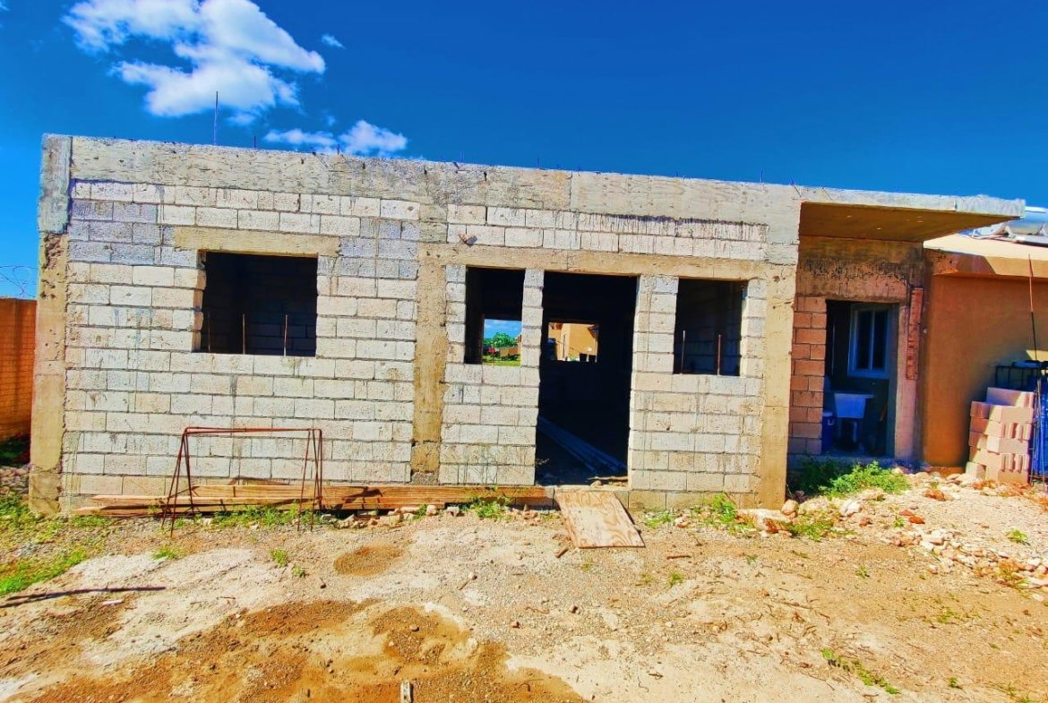 Eleventh image of 32 Tamarind Crescent in Phoenix Park, St. Catherine, Jamaica - property is For Sale