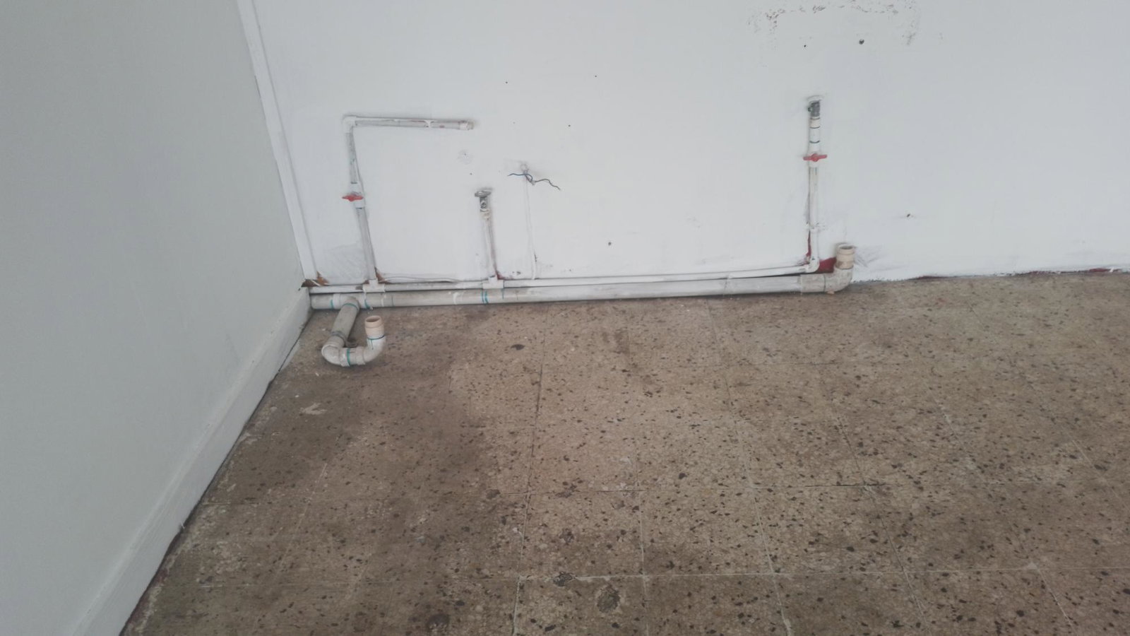 Fourth image of 13-32-40 Slipe Road, Kingston 5 in Kingston 5, St. Andrew, Jamaica - property is For Rent