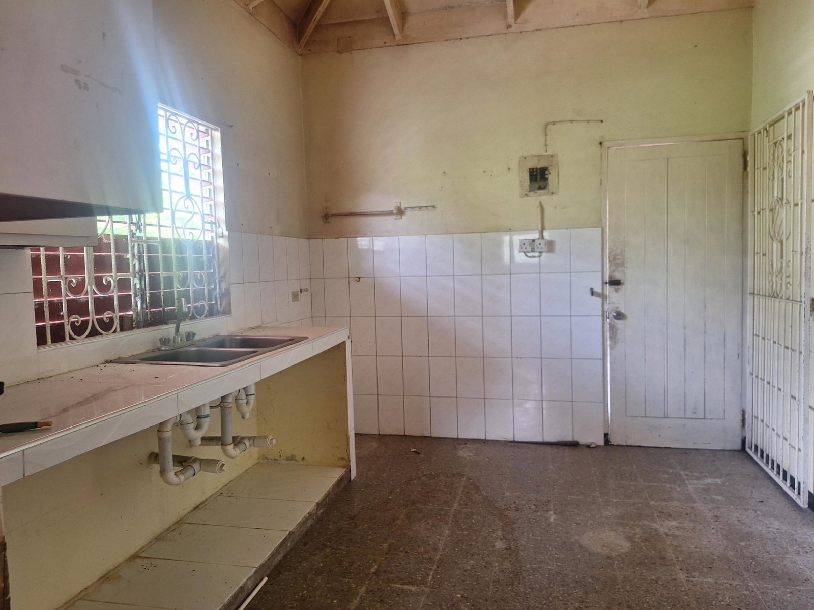 Fifteenth image of 87 Chelsea Ave, Irwin in Irwin, St. James, Jamaica - property is For Sale