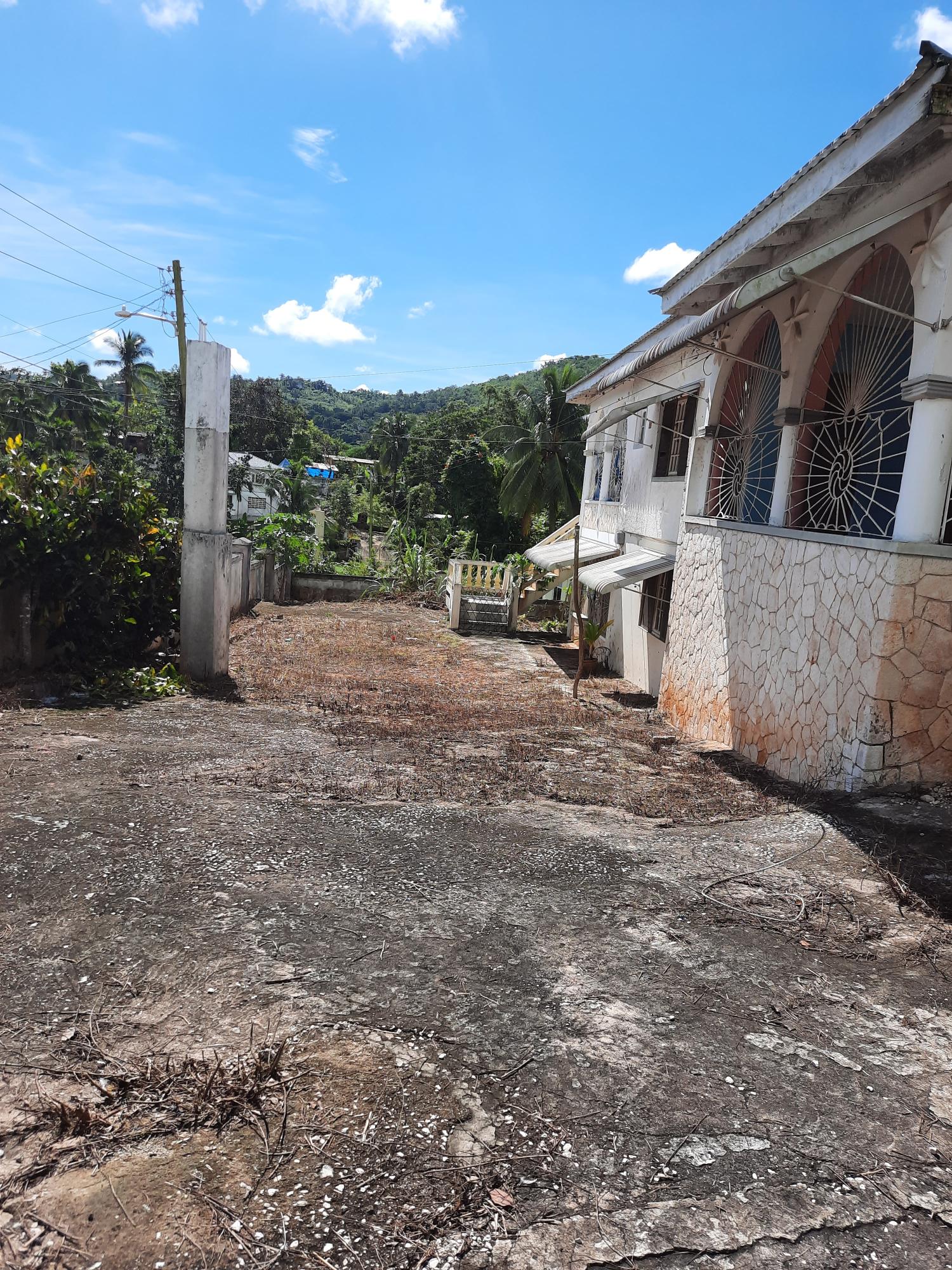 Spacious-6-Bedroom-House-for-Sale-in-Royal-Flat-Manchester Sixth image of Royal Flat, Manchester in Mandeville, Manchester, Jamaica - property is For Sale