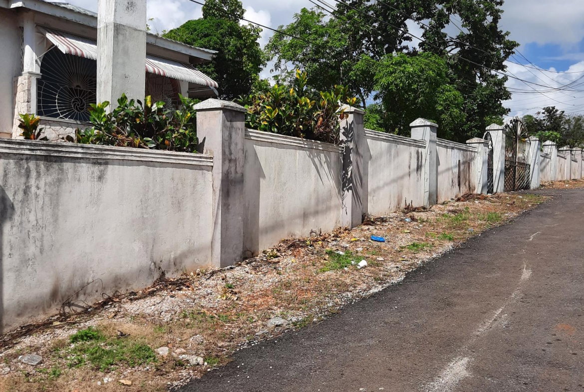 Eighth image of Royal Flat, Manchester in Mandeville, Manchester, Jamaica - property is For Sale