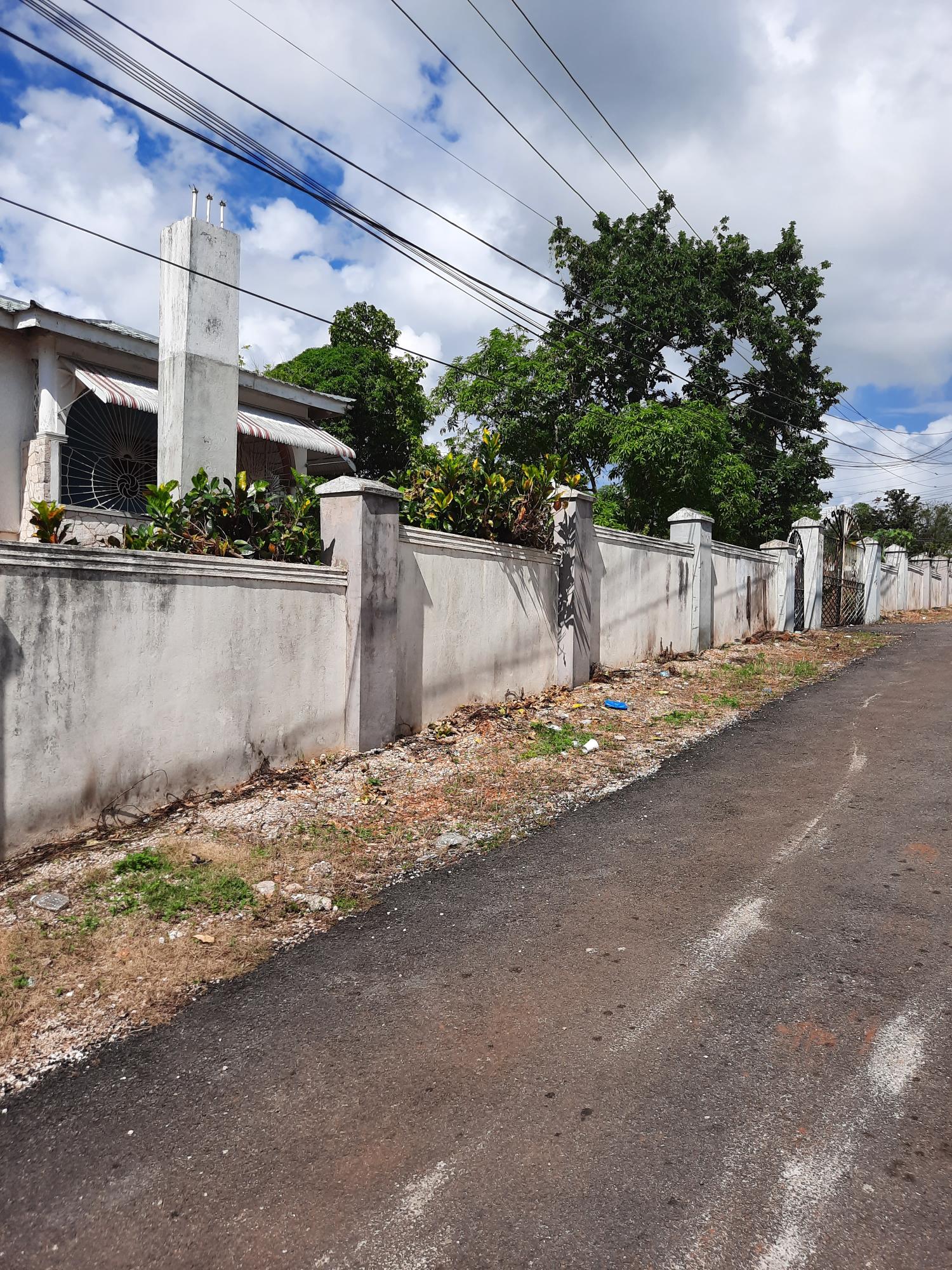 Spacious-6-Bedroom-House-for-Sale-in-Royal-Flat-Manchester Eighth image of Royal Flat, Manchester in Mandeville, Manchester, Jamaica - property is For Sale