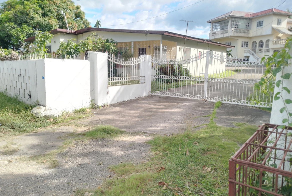Fourth image of Linstead Main Road in Linstead, St. Catherine, Jamaica - property is For Sale