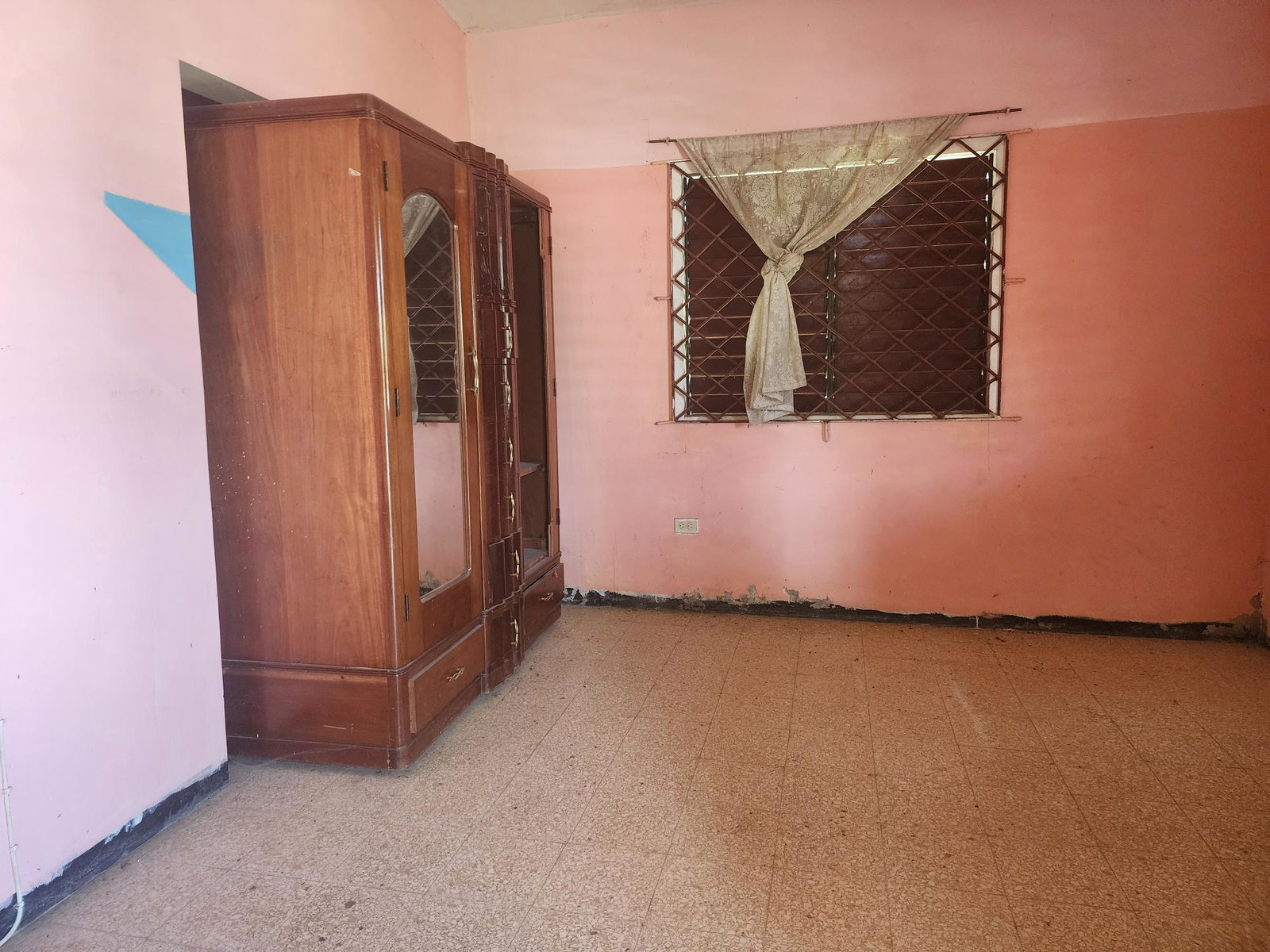Spacious-Fixer-Upper-Home-for-Sale-in-Cheesefield-Linstead Tenth image of Cheesefield in Cheesefield, St. Catherine, Jamaica - property is For Sale