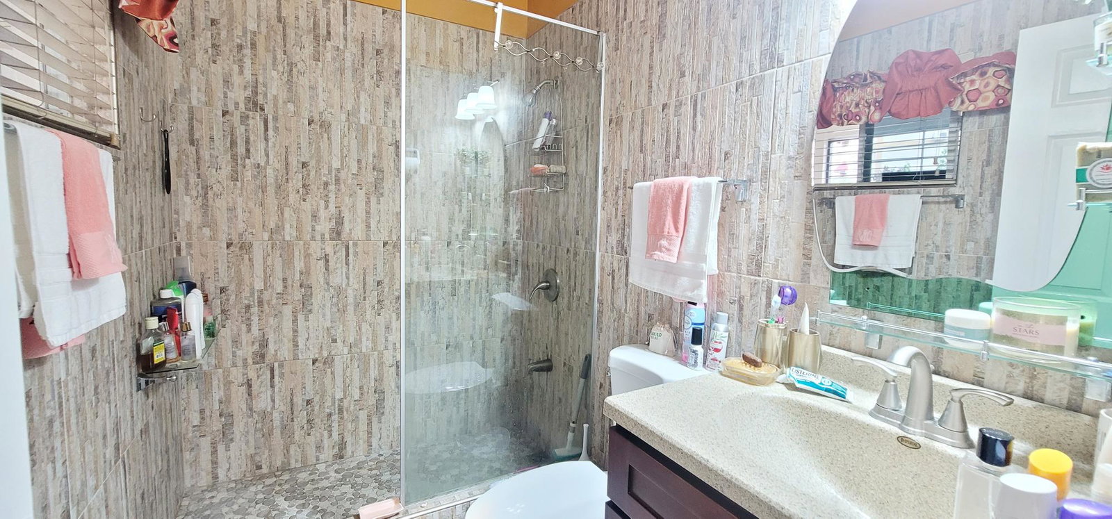 Spacious-Ground-Floor-Apartment-for-Sale-in-Jamaica-2-Bedrooms-Private-Outdoor-Oasis Second image of 13-9 Rochester Avenue in Kingston 8, St. Andrew, Jamaica - property is For Sale