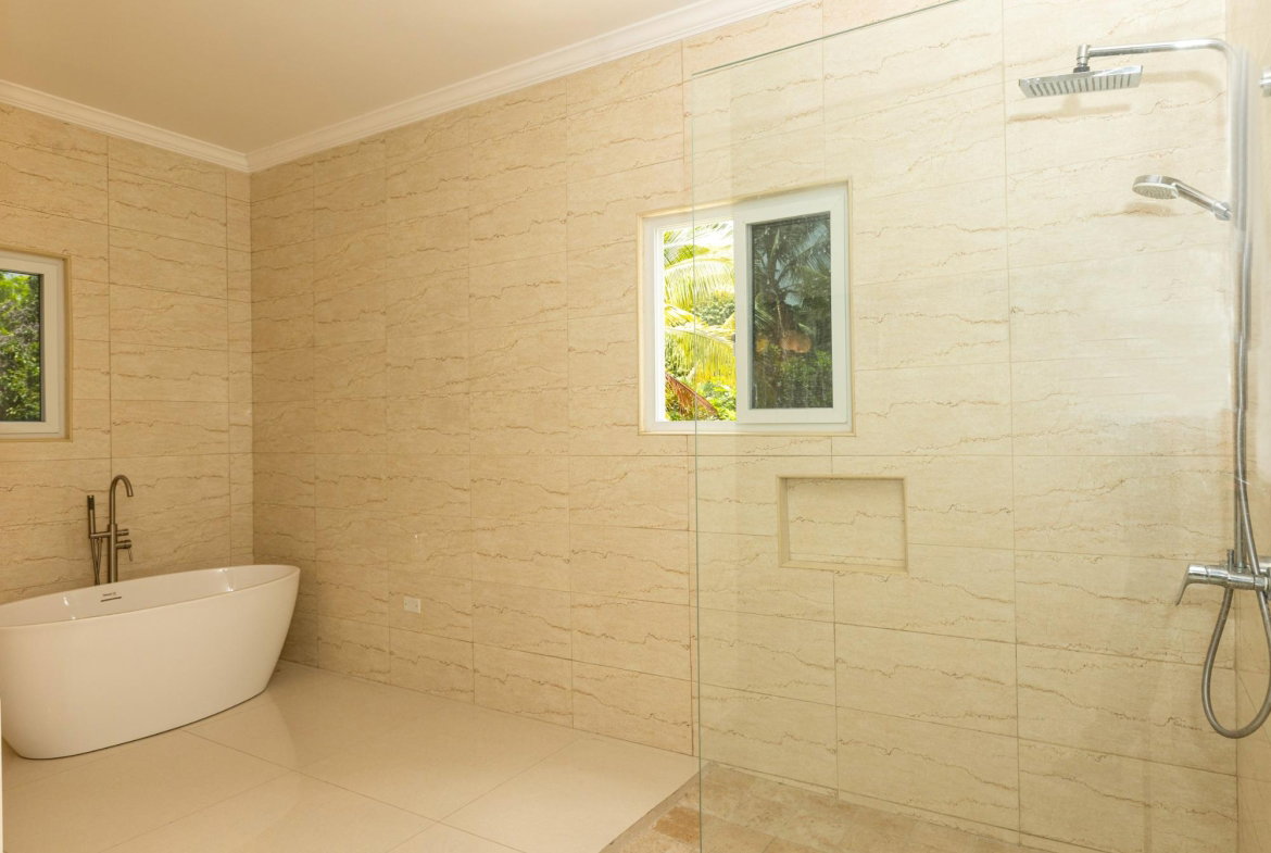 Eleventh image of 5b-10 Russell Heights in Kingston 8, St. Andrew, Jamaica - property is For Rent