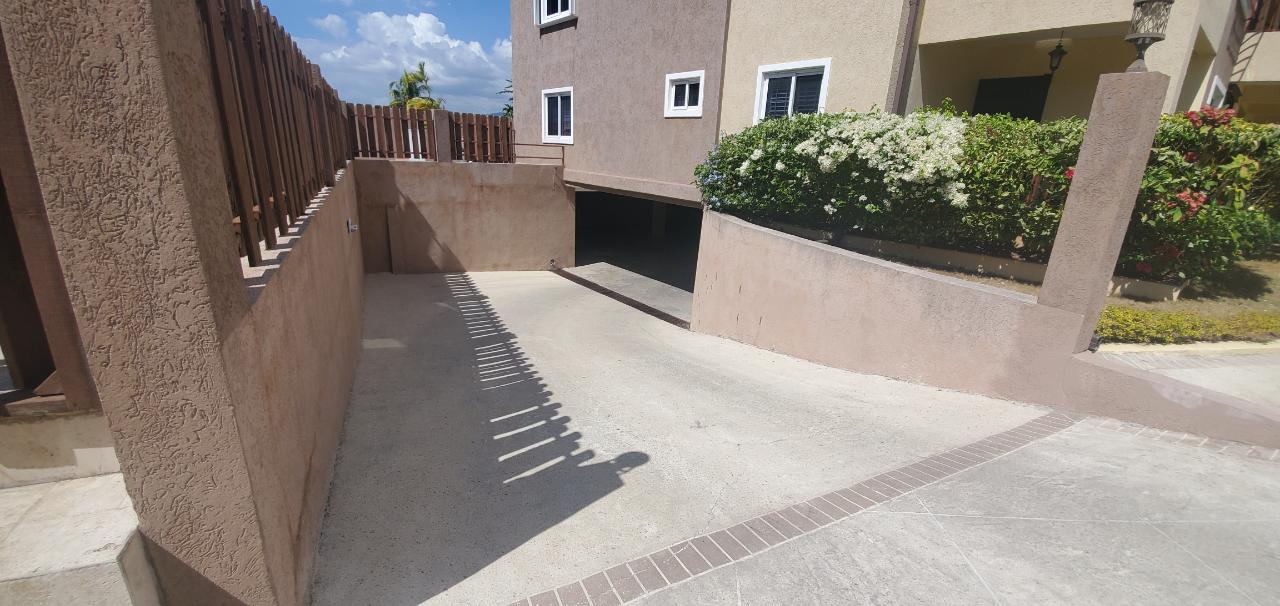 Fourth image of 6-27 Salisbury Ave in Kingston 6, St. Andrew, Jamaica - property is For Rent