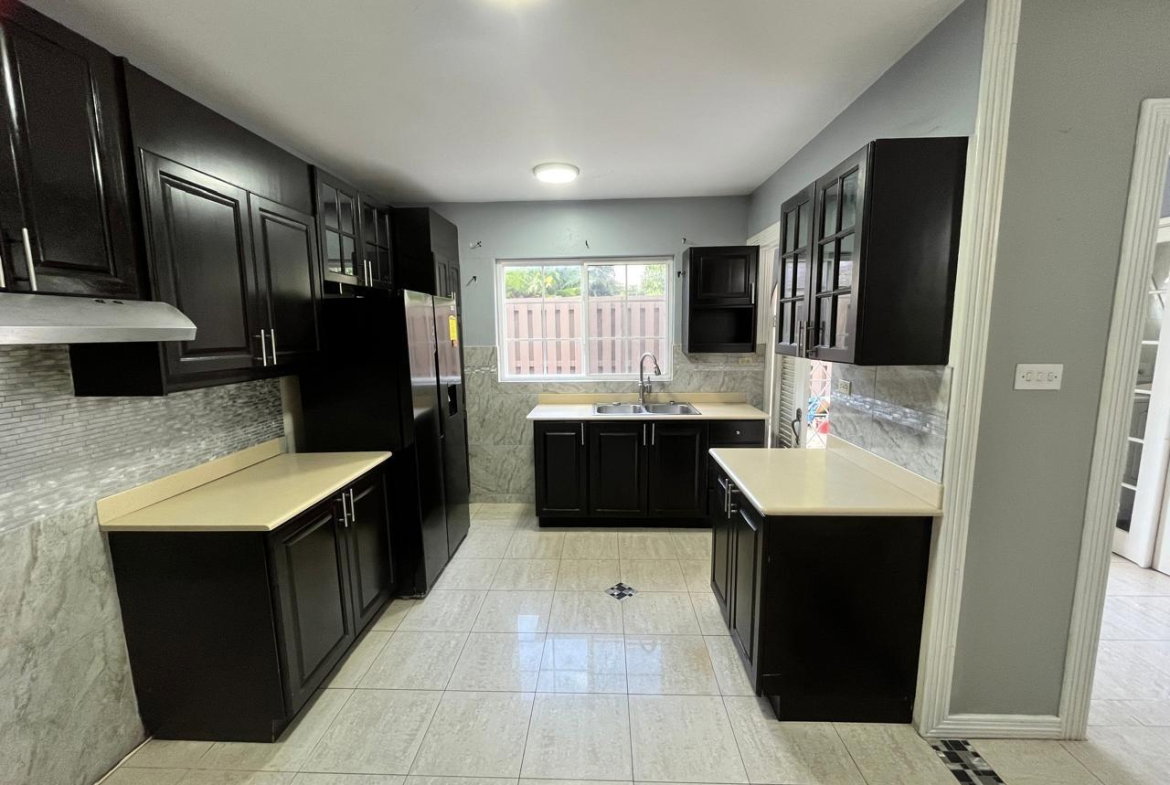 Twelfth image of 4-1 Waterworks Road in Kingston 8, St. Andrew, Jamaica - property is For Rent