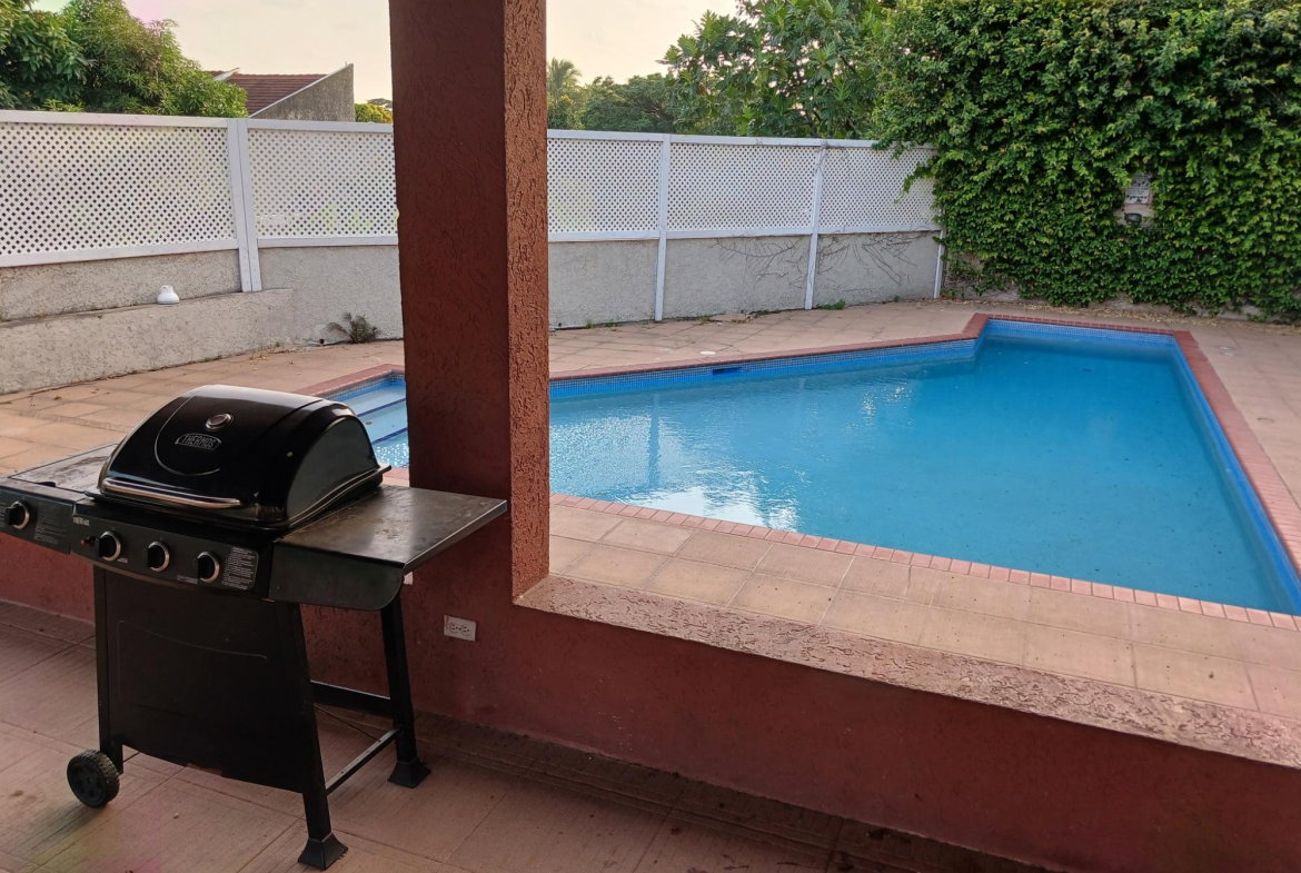 Fourth image of D104-3 St.michael's Terrace in Kingston 6, St. Andrew, Jamaica - property is For Rent