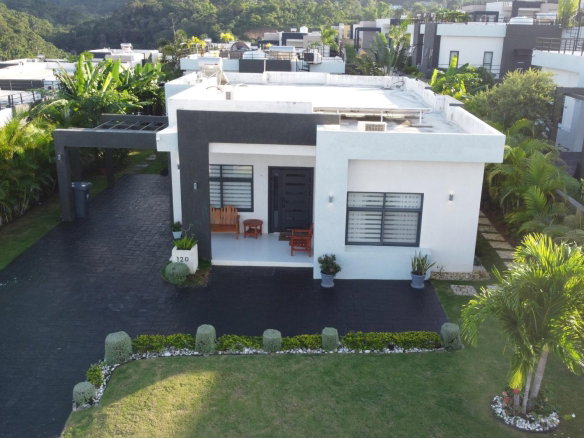 First image of 120 Pyramid Point in Ocho Rios, St. Ann, Jamaica - property is For Sale