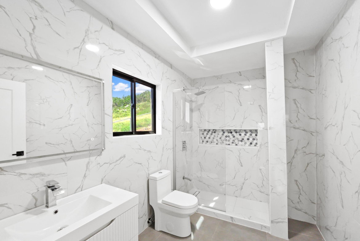 Eighteenth image of Ballards Valley in Ballards Valley, St. Elizabeth, Jamaica - property is For Sale