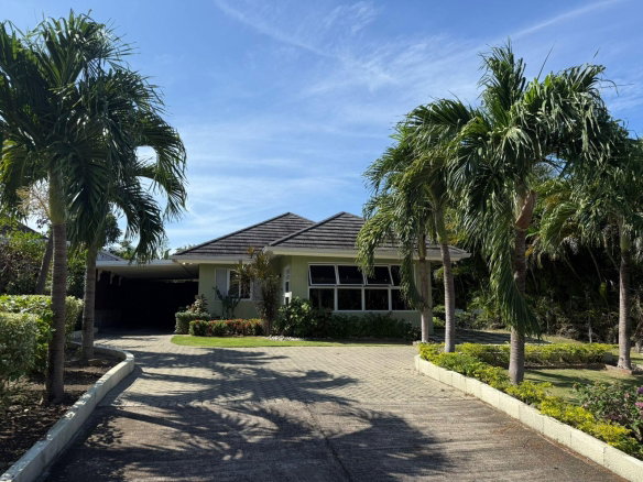 First image of 289 Richmond in Ocho Rios, St. Ann, Jamaica - property is For Sale