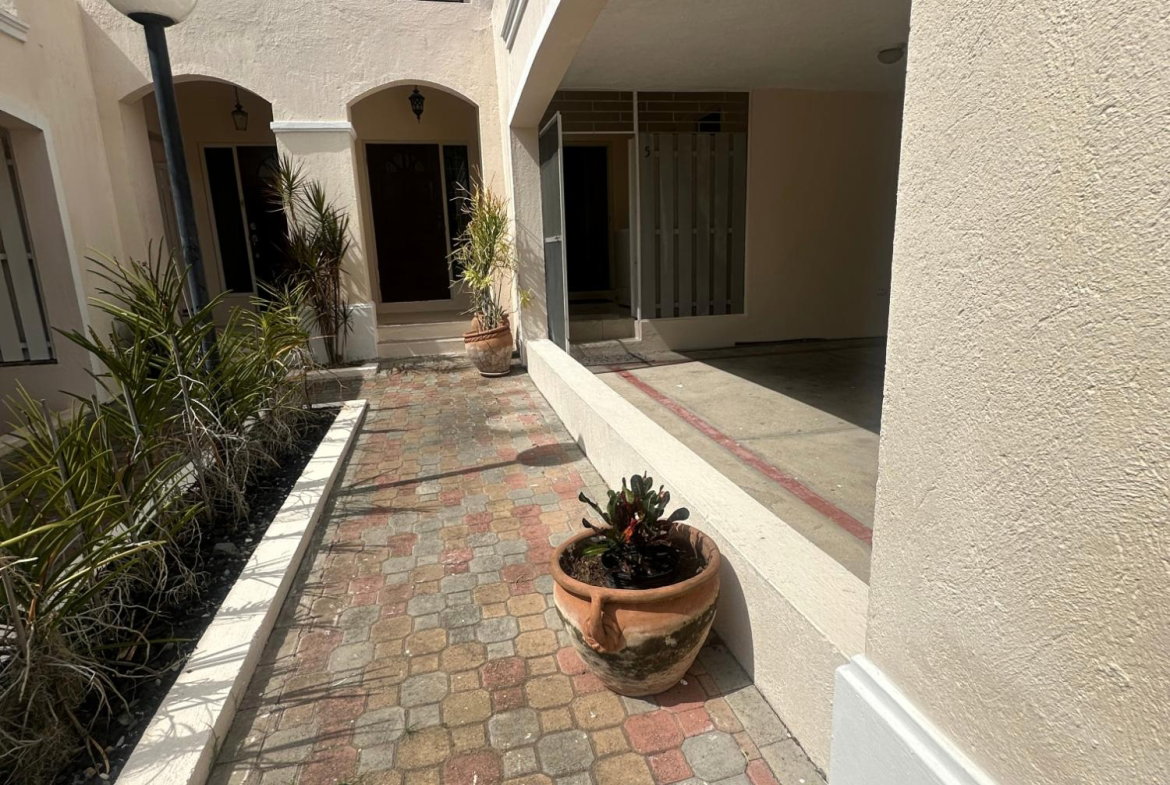 Second image of 17 Dillsbury Avenue, Kingsto in Kingston 6, St. Andrew, Jamaica - property is For Rent