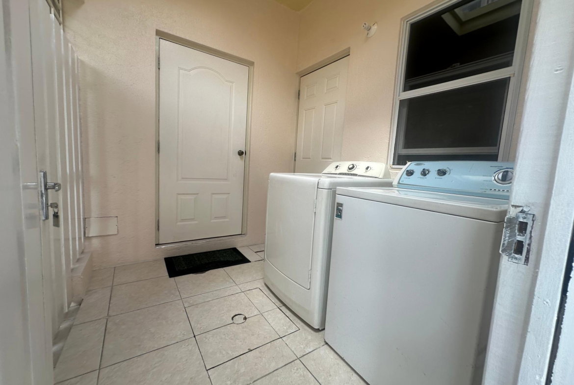 Seventeenth image of 17 Dillsbury Avenue, Kingsto in Kingston 6, St. Andrew, Jamaica - property is For Rent