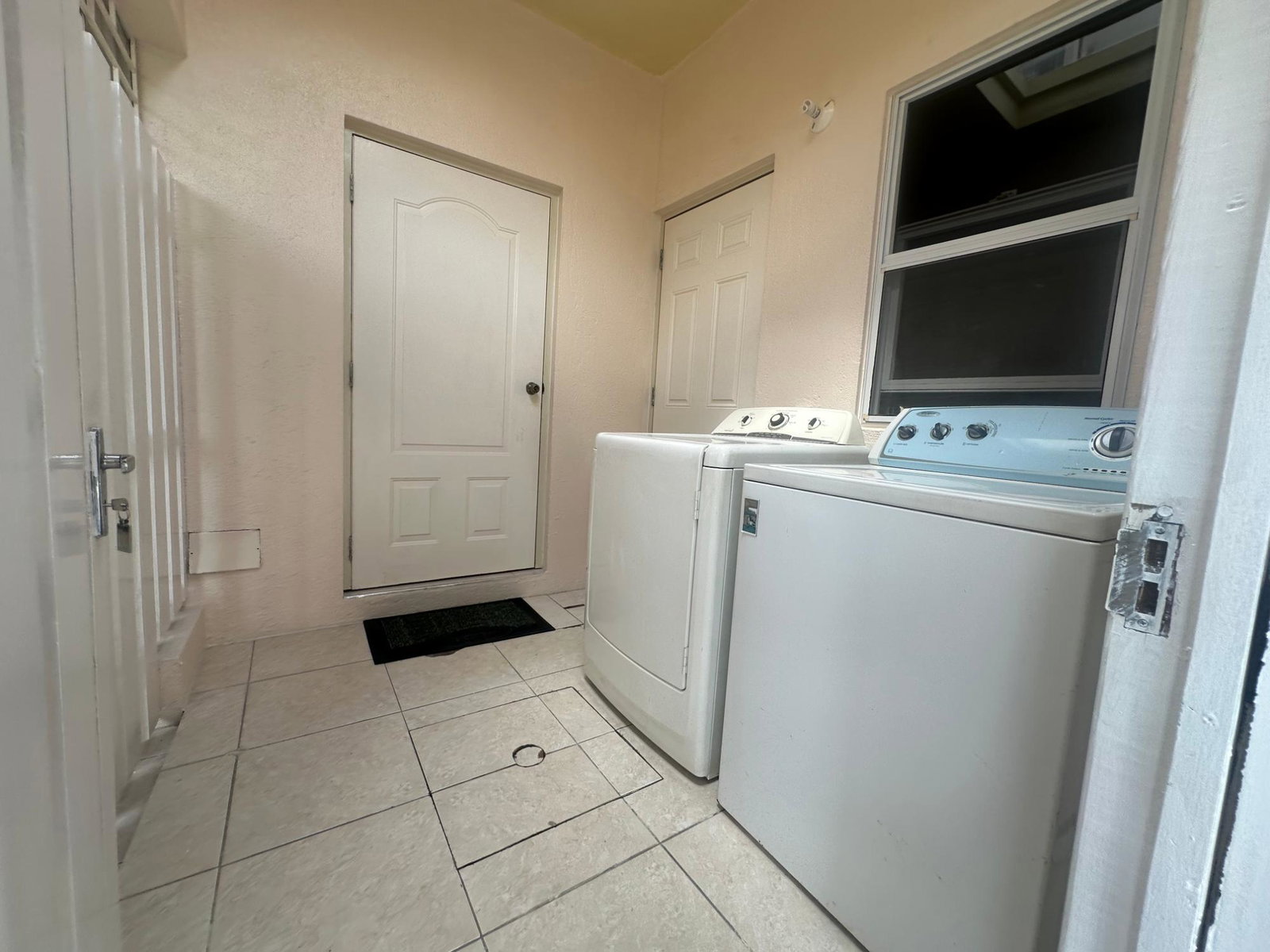 Seventeenth image of 17 Dillsbury Avenue, Kingsto in Kingston 6, St. Andrew, Jamaica - property is For Rent