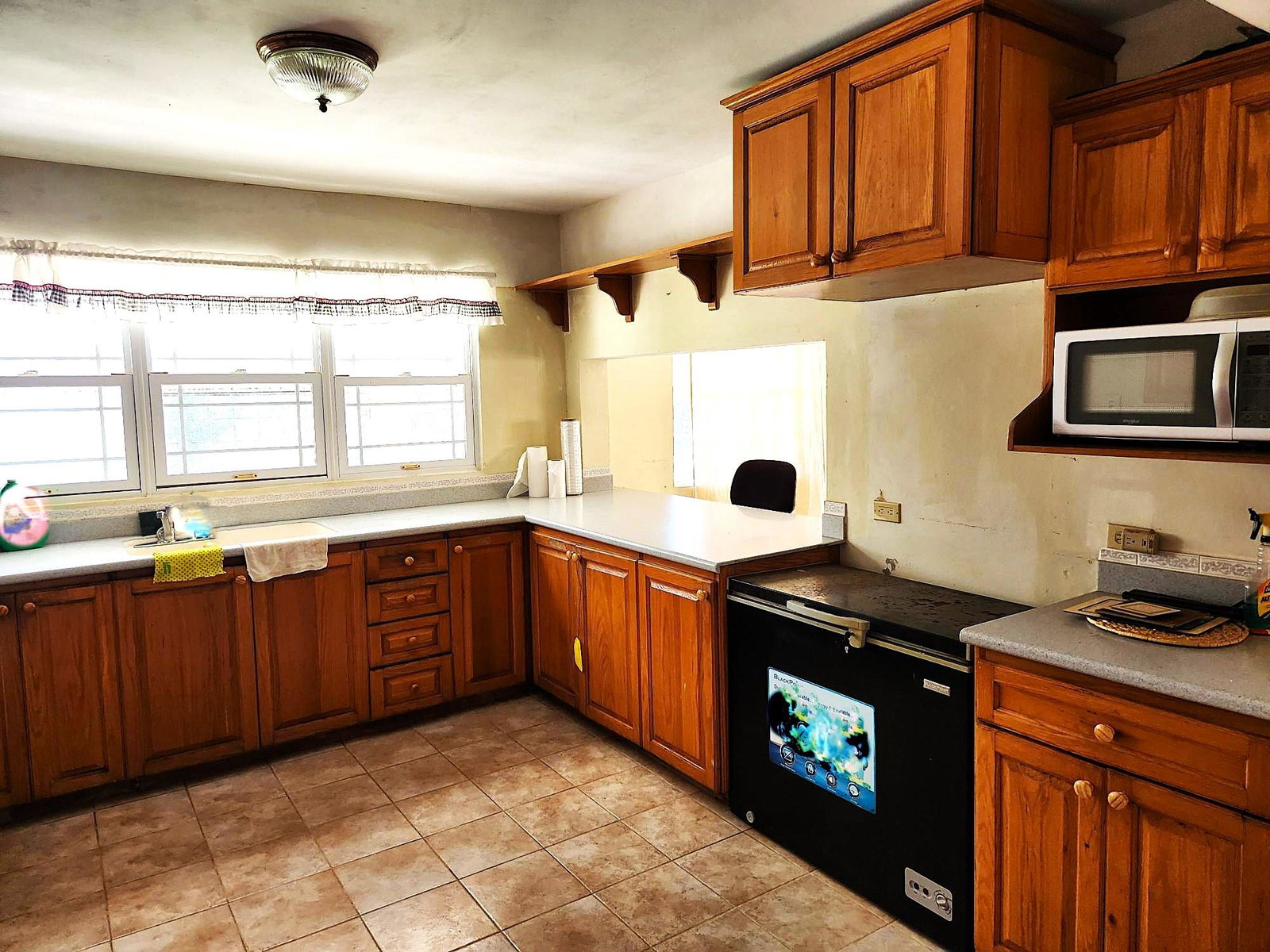 Tenth image of 33 Seaview Ave, Torado Hgts in Ironshore, St. James, Jamaica - property is For Sale
