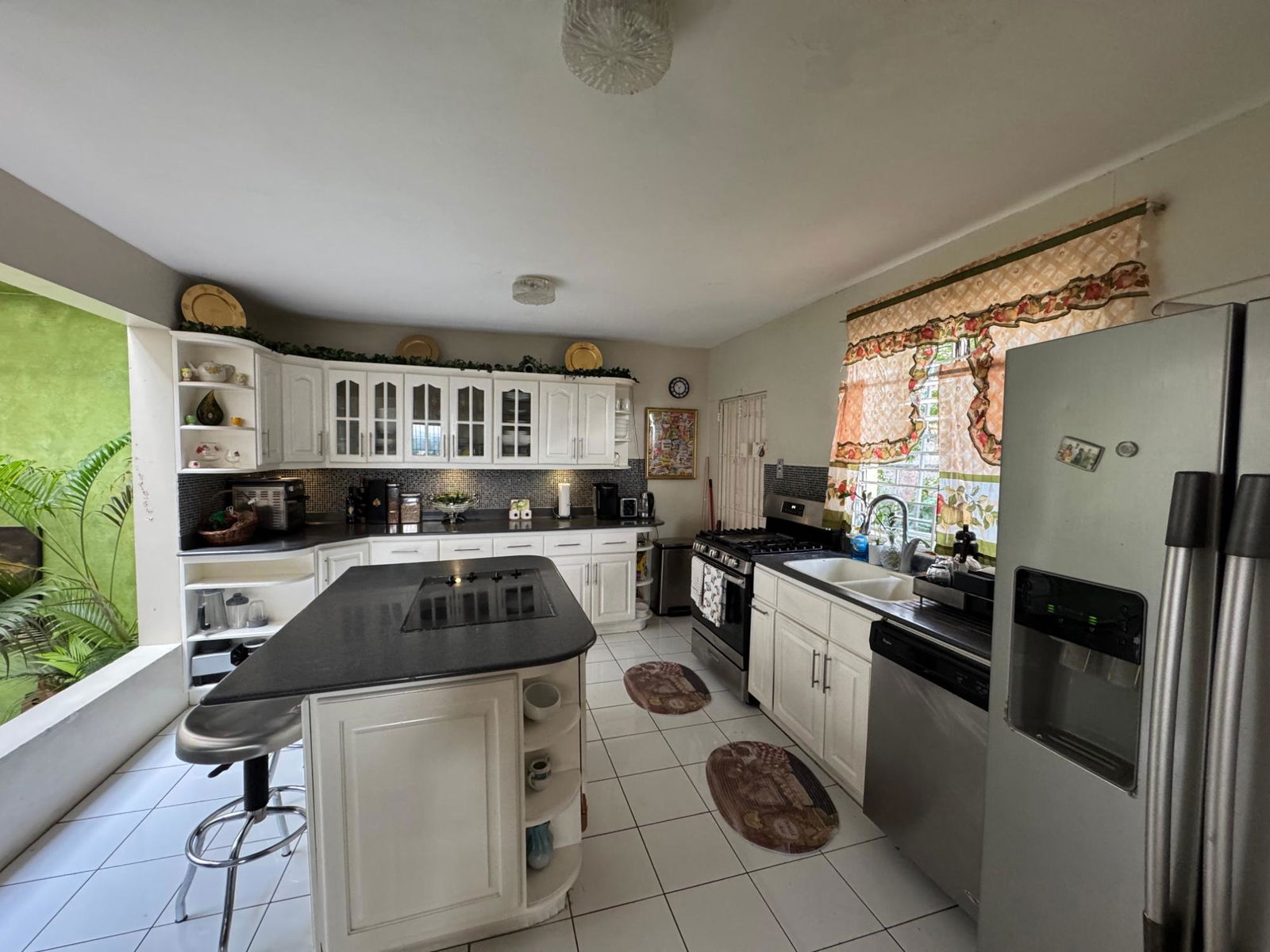 Seventeenth image of 2-4 East Byron Road in Kingston 19, St. Andrew, Jamaica - property is For Sale