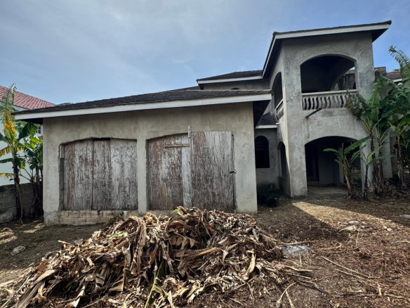 First image of 15 Mills Close in Colbeck, St. Catherine, Jamaica - property is For Sale