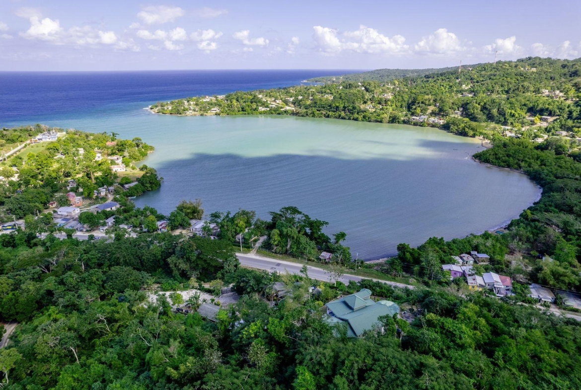 Second image of T’s by da Sea in Green Island, Hanover, Jamaica - property is For Sale