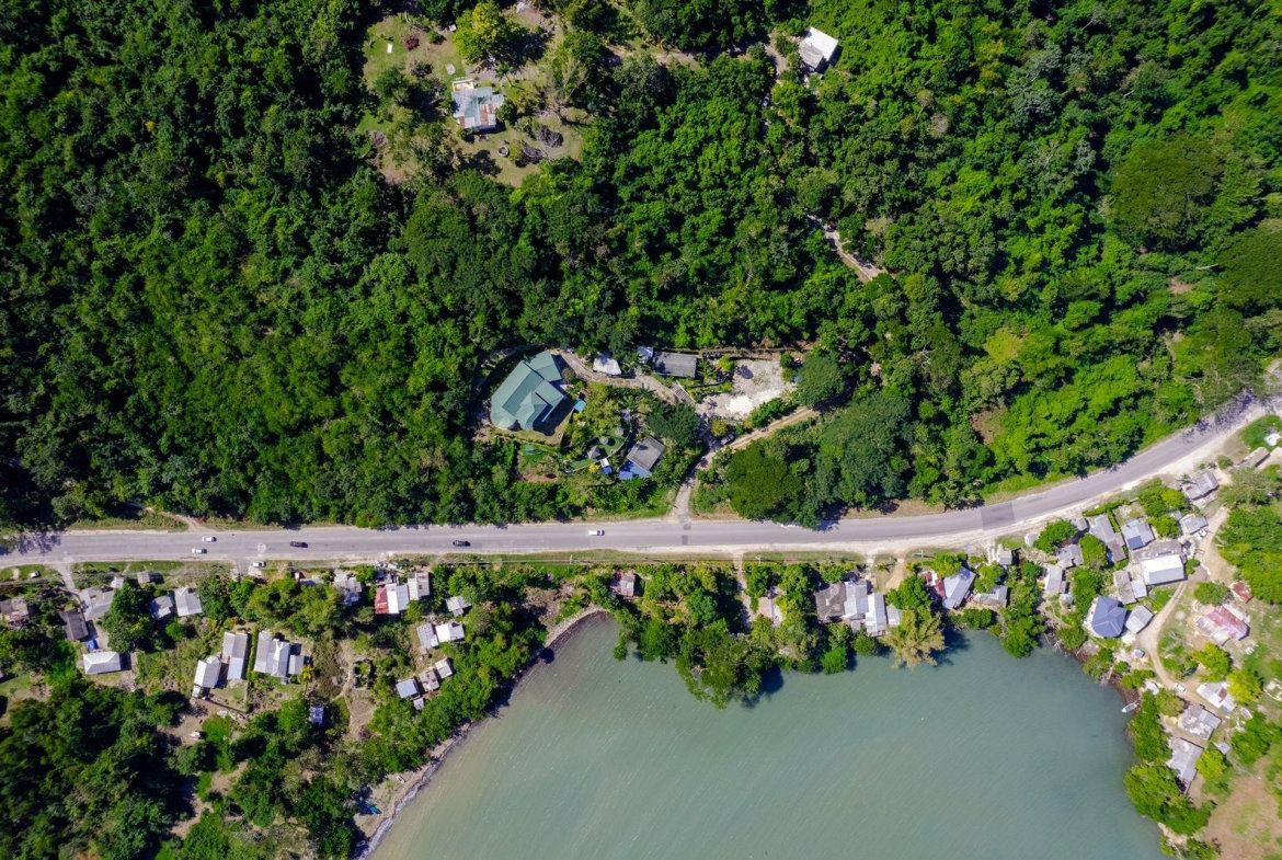 Fifth image of T’s by da Sea in Green Island, Hanover, Jamaica - property is For Sale