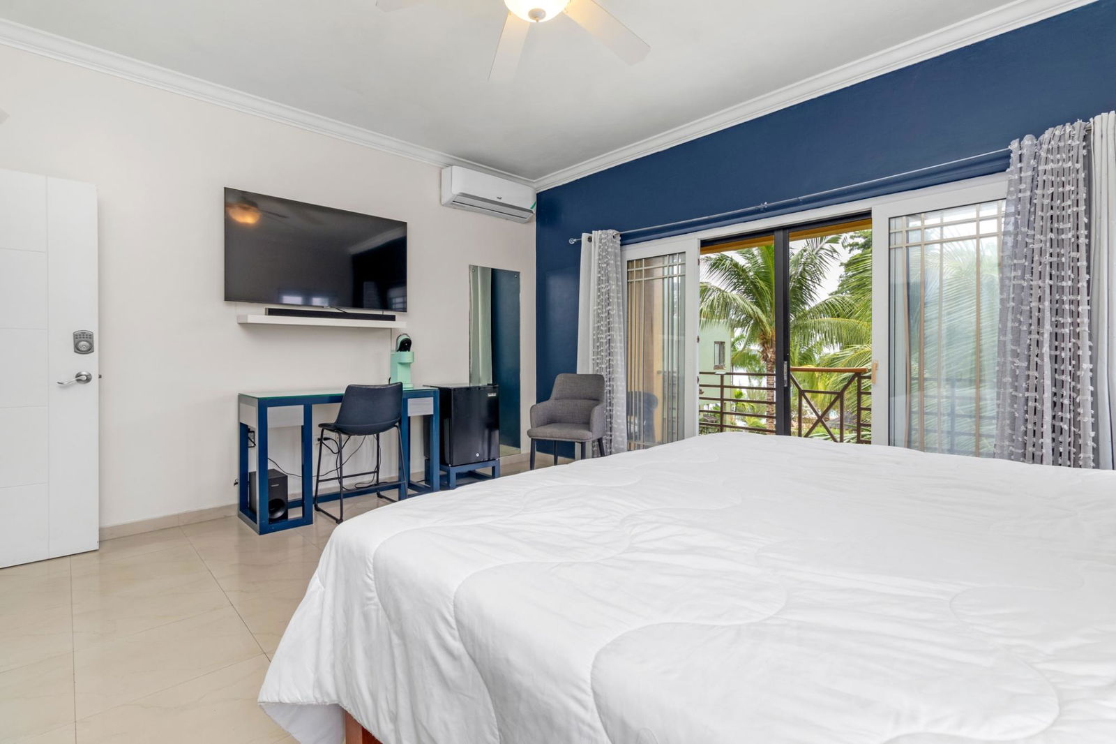 Stunning-Penthouse-Apartment-for-Sale-in-Crystal-Cove-Villas-Ocho-Rios Fifteenth image of B3-121 Crystal Cove, Main Street in Ocho Rios, St. Ann, Jamaica - property is For Sale