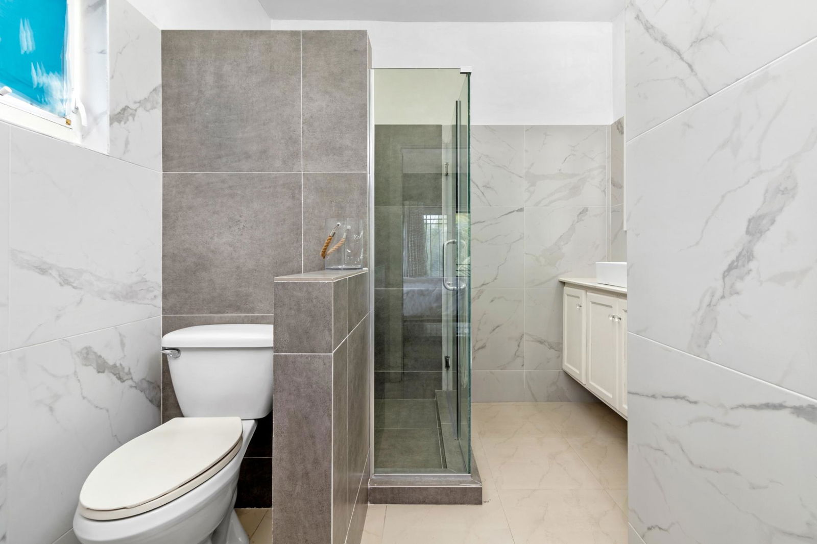 Stunning-Penthouse-Apartment-for-Sale-in-Crystal-Cove-Villas-Ocho-Rios Sixteenth image of B3-121 Crystal Cove, Main Street in Ocho Rios, St. Ann, Jamaica - property is For Sale