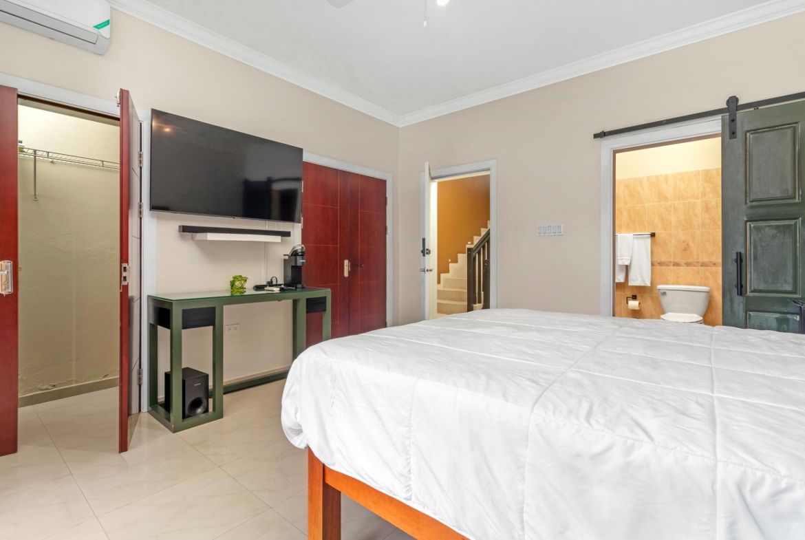 Twentieth image of B3-121 Crystal Cove, Main Street in Ocho Rios, St. Ann, Jamaica - property is For Sale