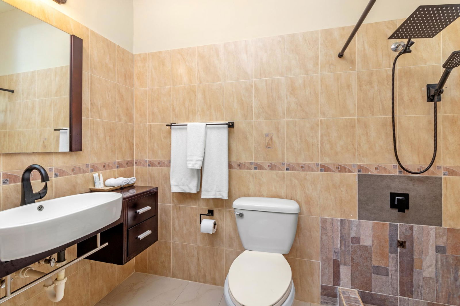 Stunning-Penthouse-Apartment-for-Sale-in-Crystal-Cove-Villas-Ocho-Rios Twenty-Second image of B3-121 Crystal Cove, Main Street in Ocho Rios, St. Ann, Jamaica - property is For Sale